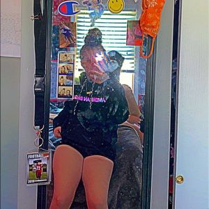 Meet your Posher, Lacey